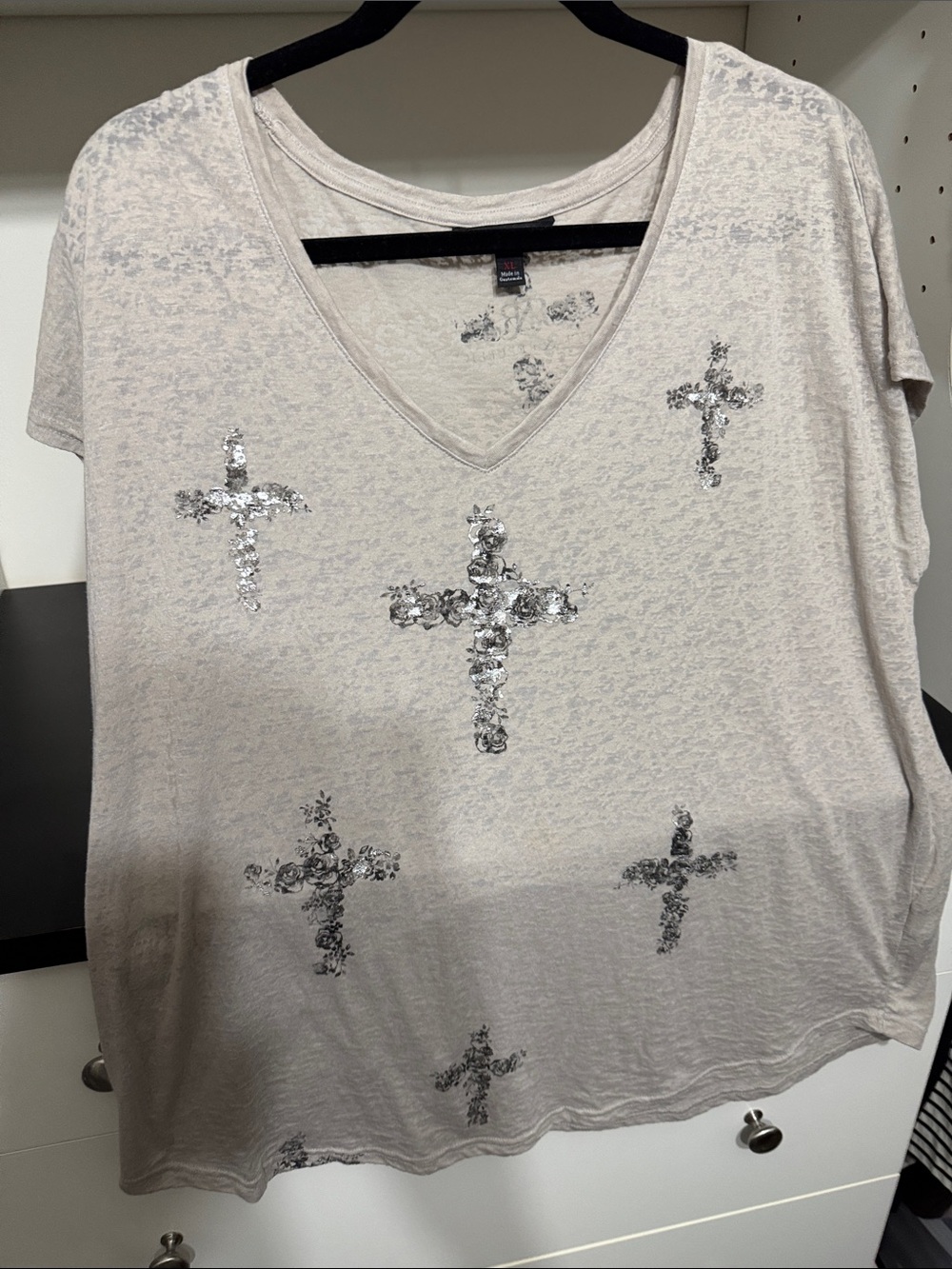 Rock & Republic Silver  Cross V-Neck T-Shirt
